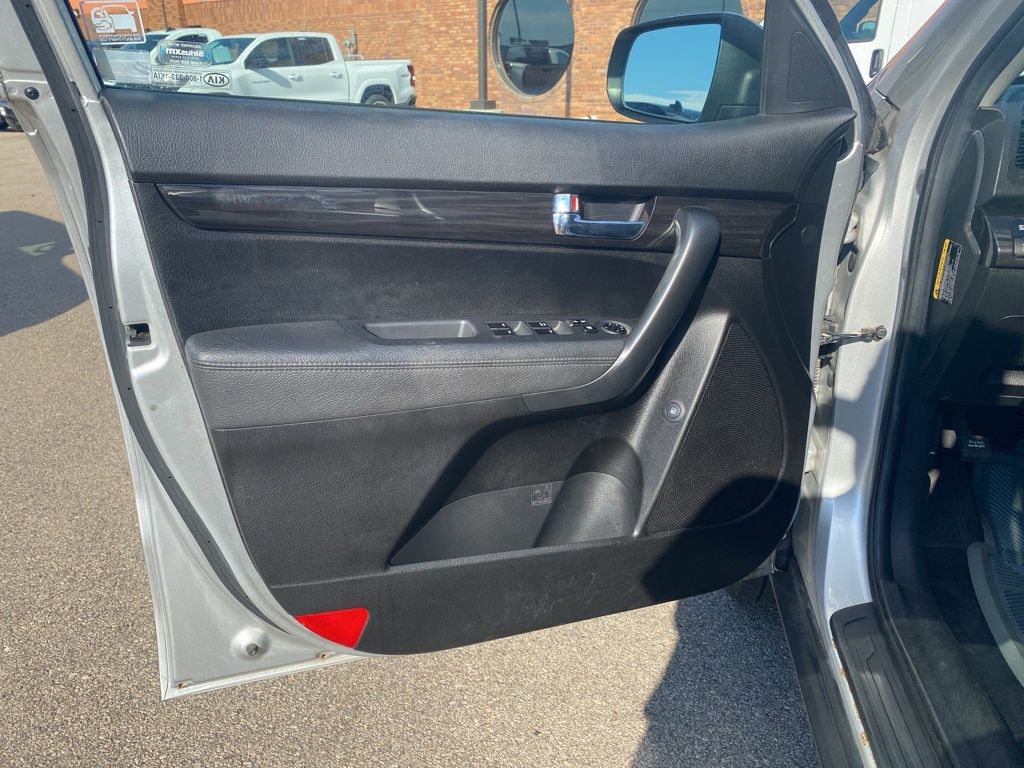 2012 Kia Sorento LX photo 9