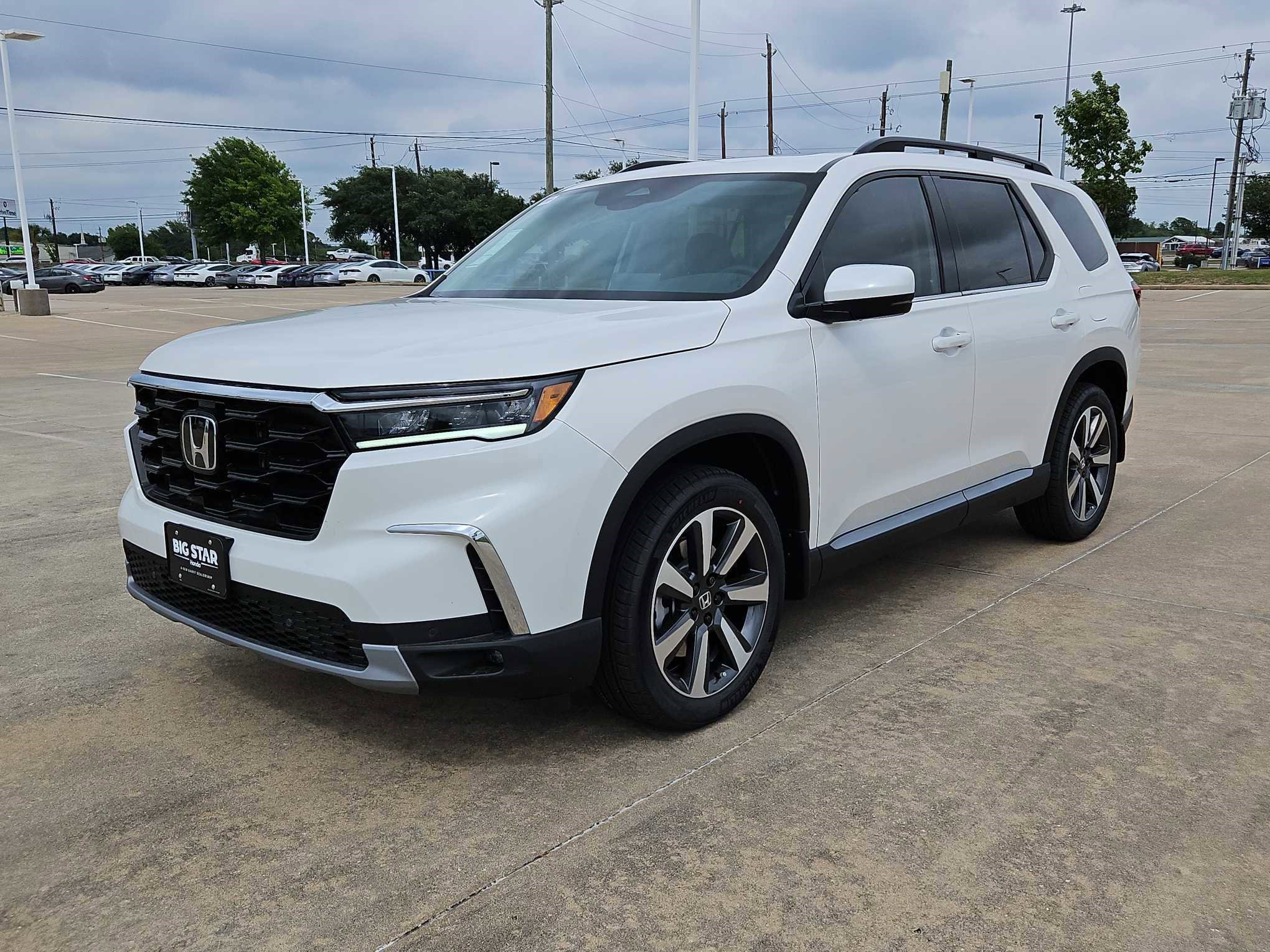 2025 Honda Pilot Touring photo 7