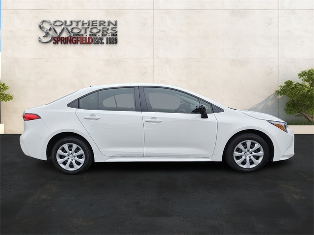 2024 Toyota Corolla Hybrid LE photo 5
