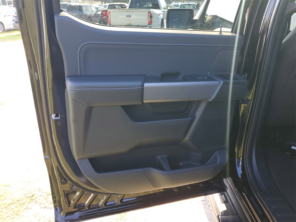 2025 Ford F-150 XLT photo 25