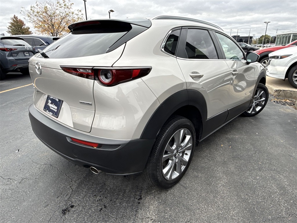2022 Mazda CX-30 2.5 Select photo 3