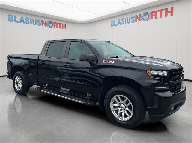 2020 Chevrolet Silverado 1500 RST photo 3