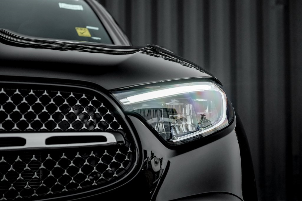 2026 Mercedes Benz GLC 300 4MATIC photo 4