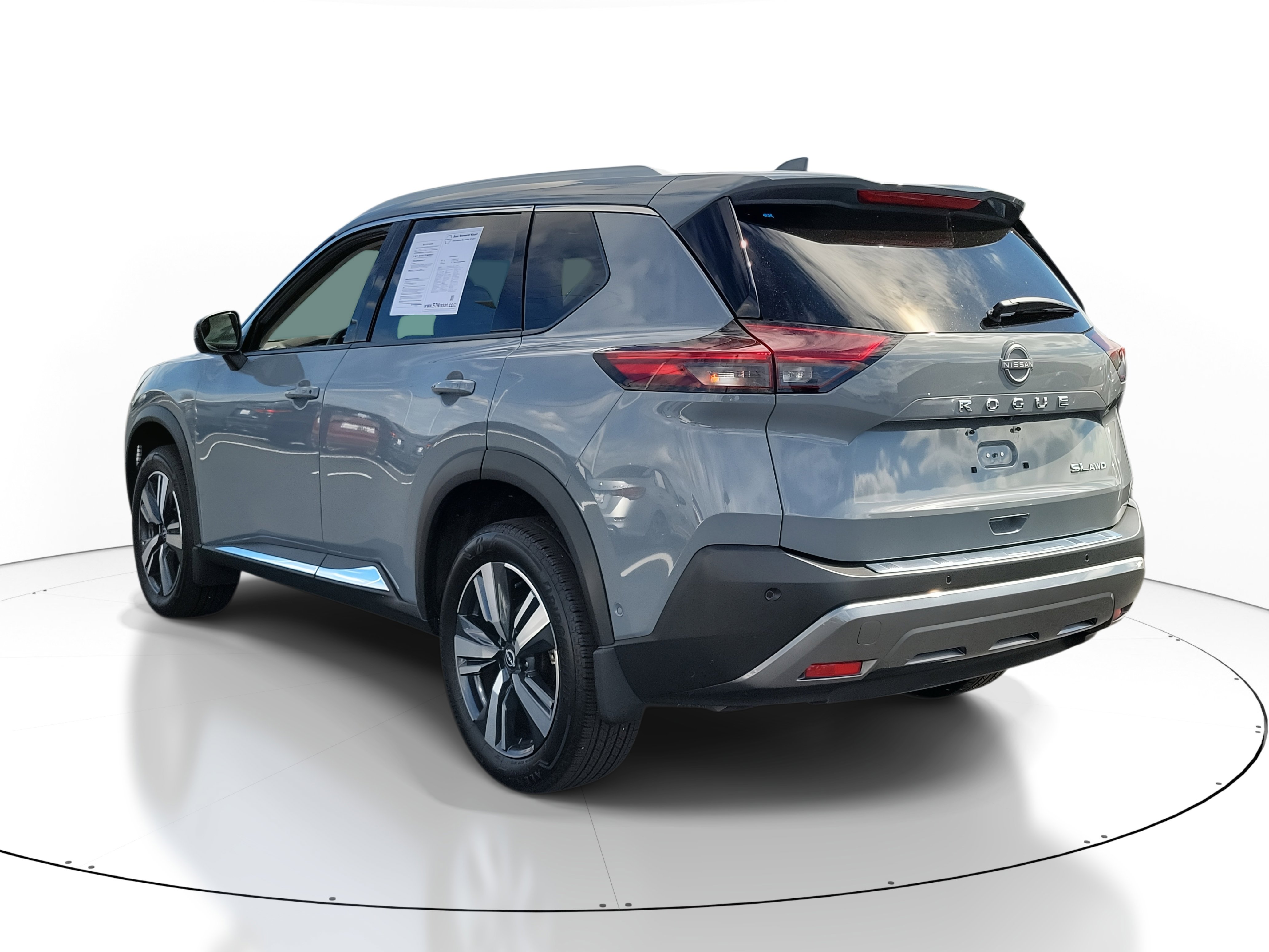 2023 Nissan Rogue SL photo 3