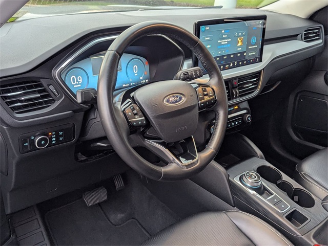 2023 Ford Escape Platinum photo 2