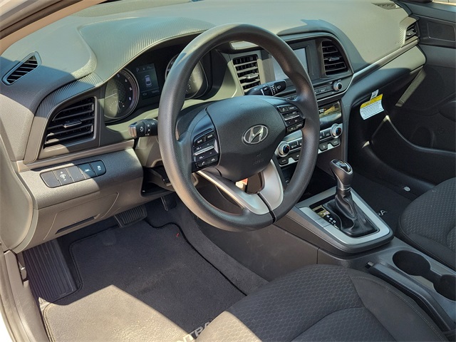 2020 Hyundai Elantra SE photo 19