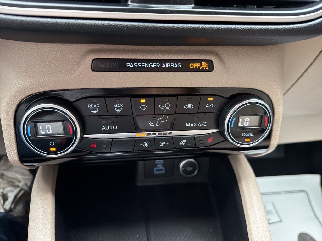 2021 Ford Escape Hybrid SEL photo 28