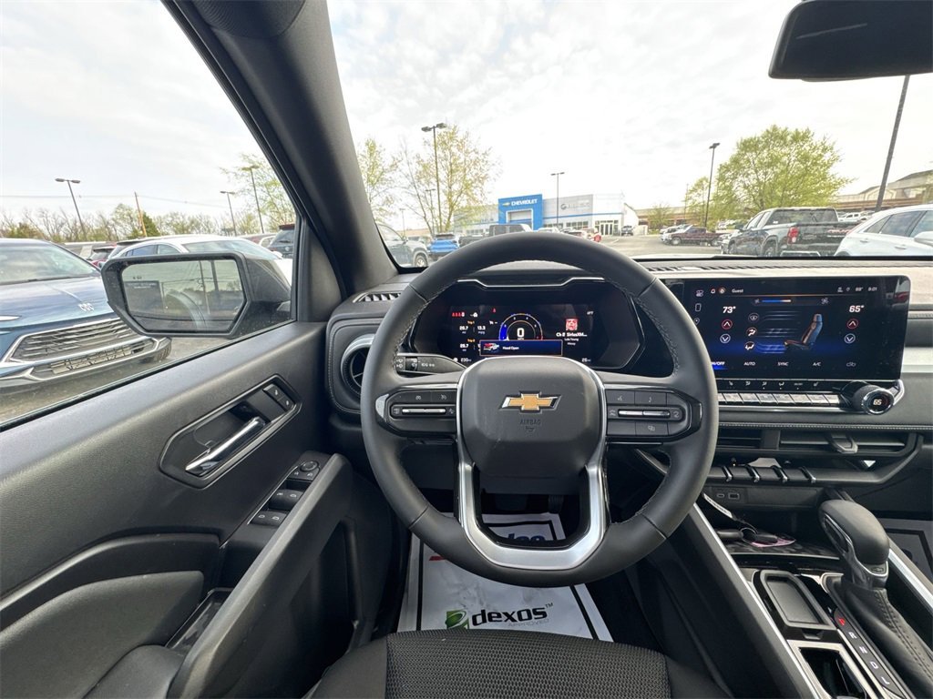 2025 Chevrolet Colorado Work Truck LT photo 14
