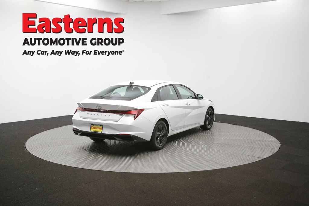 2022 Hyundai Elantra SEL Convenience photo 30
