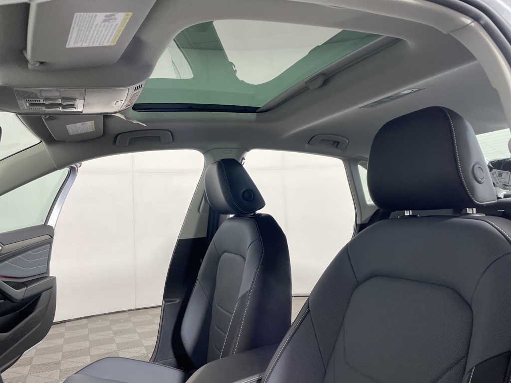 2025 Volkswagen Jetta 1.5T SEL photo 24