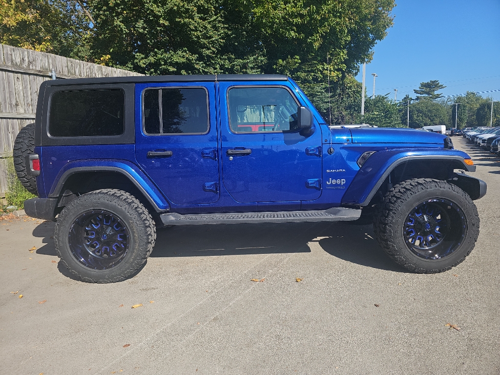2020 Jeep Wrangler Unlimited Sahara photo 2