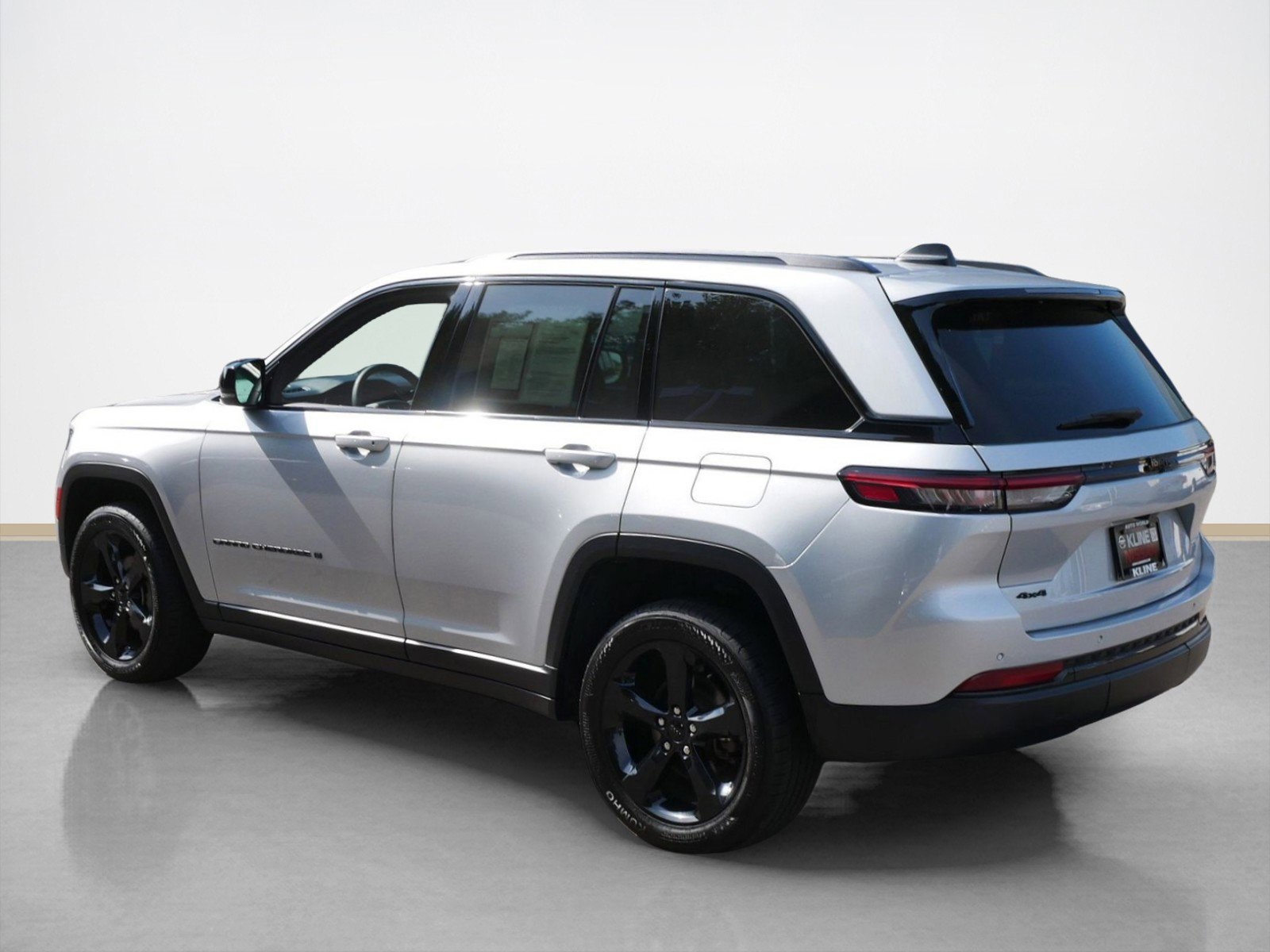 2023 Jeep Grand Cherokee Altitude photo 5