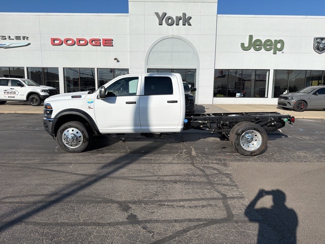 2026 Ram 4500 Tradesman photo 2