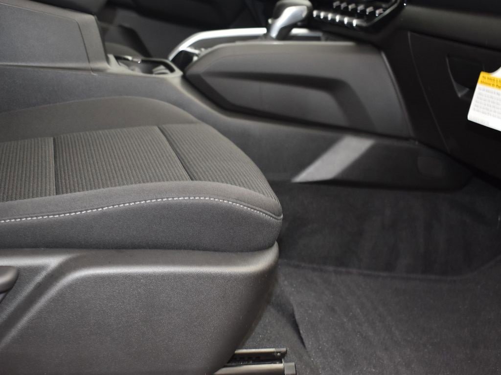 2026 Chevrolet Colorado LT photo 17