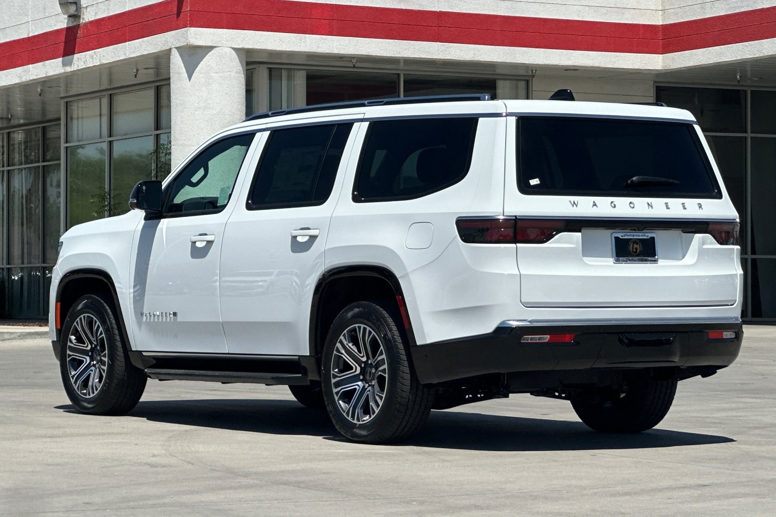 2025 Jeep Wagoneer Base photo 4