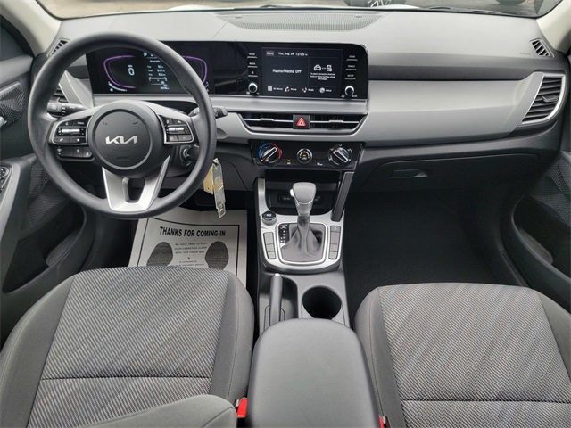2024 Kia Seltos LX photo 19