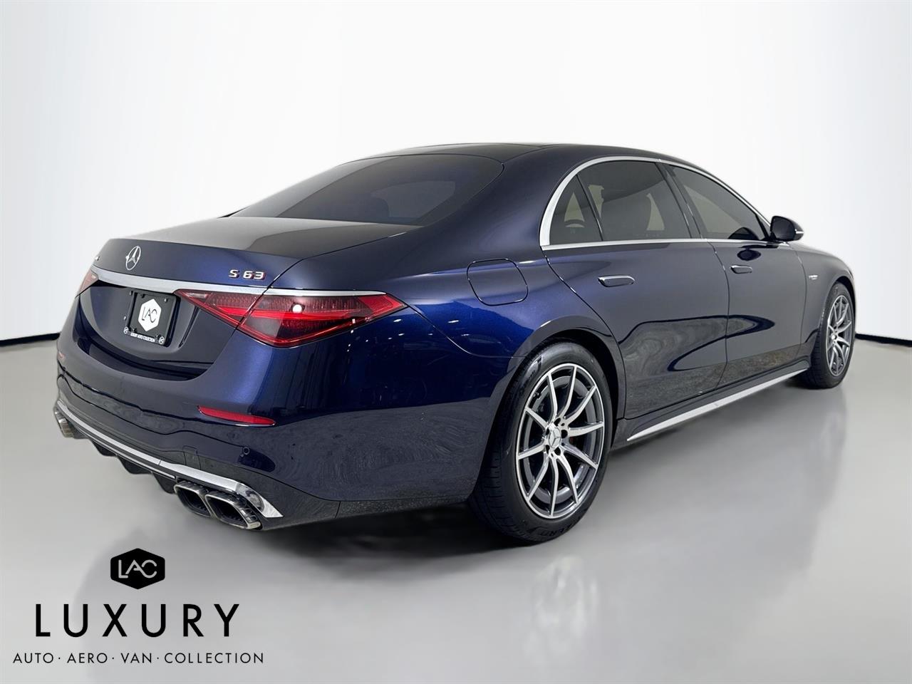 2024 Mercedes Benz S AMG 63 E PERFORMANCE photo 3