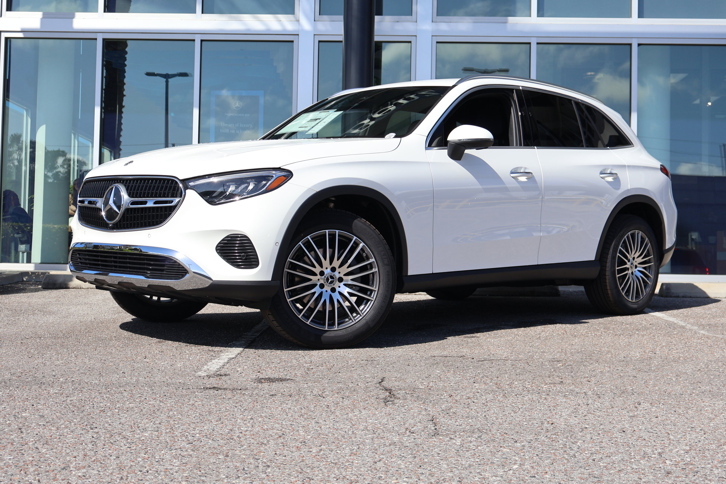 2026 Mercedes Benz GLC 300 photo 2