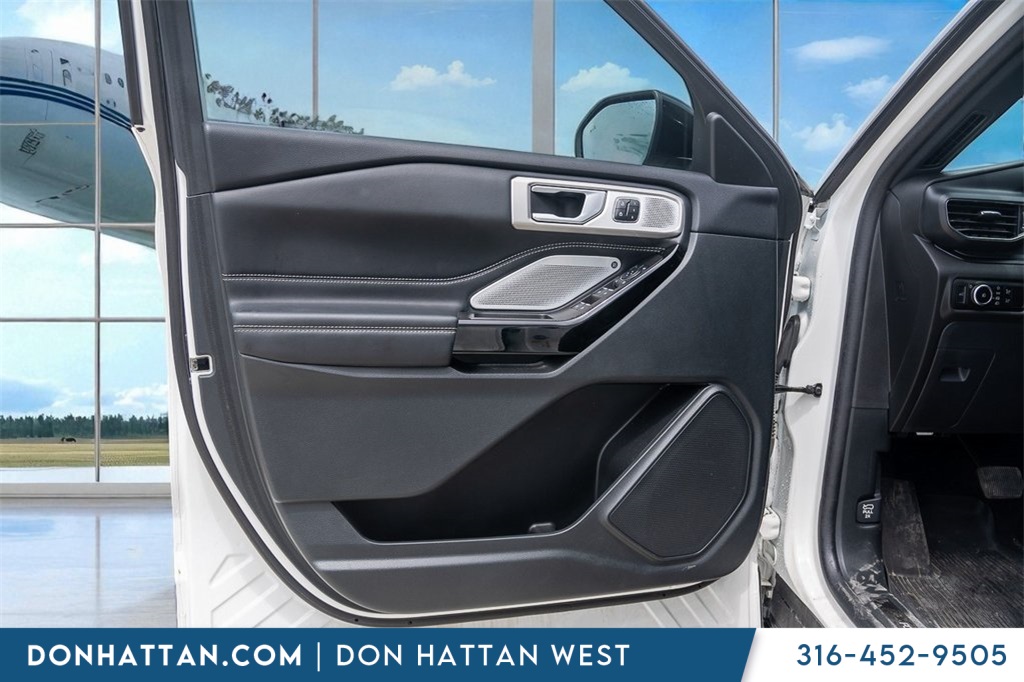 2023 Ford Explorer ST photo 14