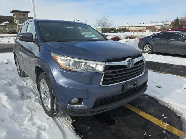 2015 Toyota Highlander Limited's photo