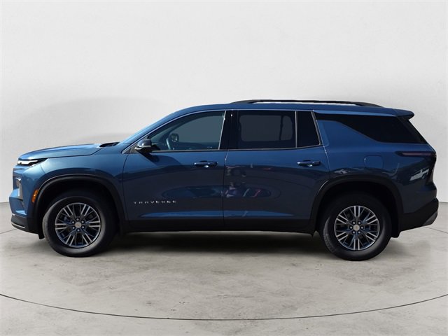 2025 Chevrolet Traverse photo 2