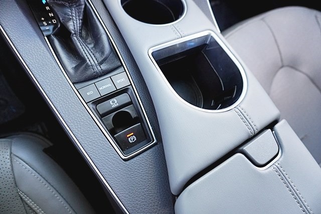 Used 2019 Gray Toyota XLE image 31