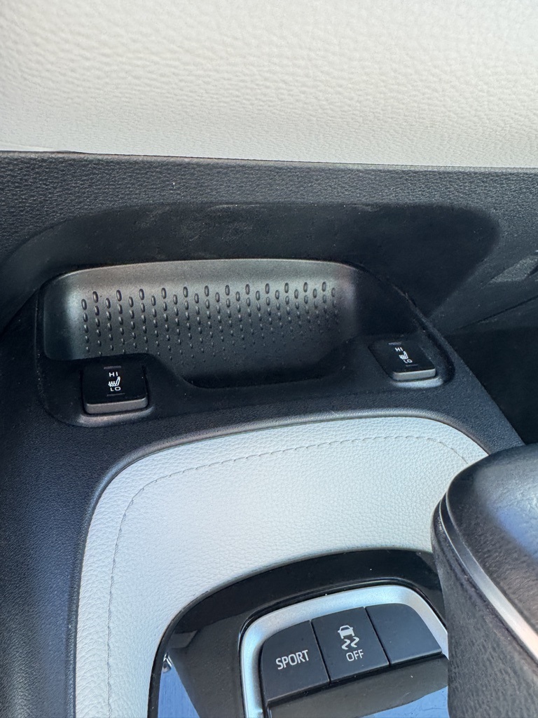 2022 Toyota Corolla XSE photo 14