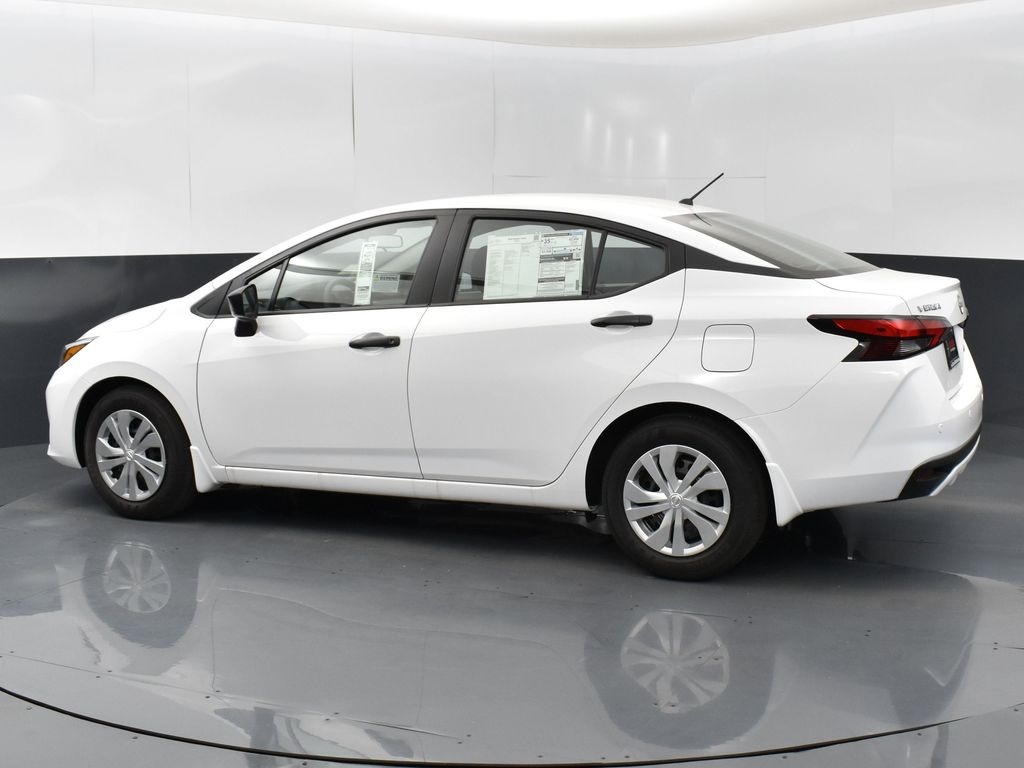 2025 Nissan Versa 1.6 S photo 3