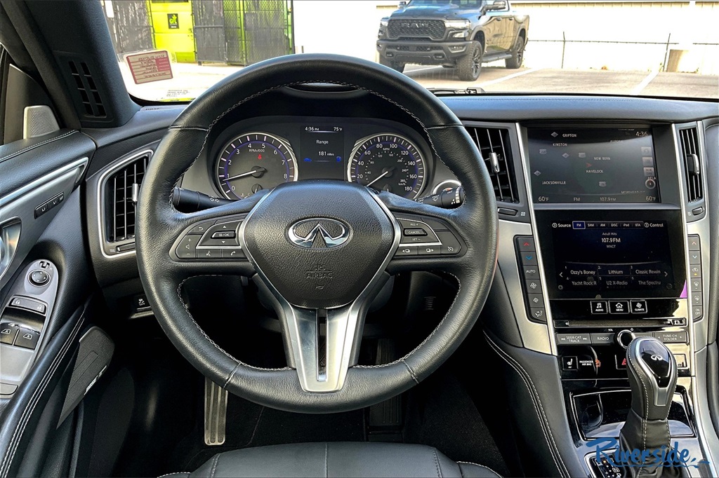 2017 Infiniti Q60 3.0t Premium photo 8