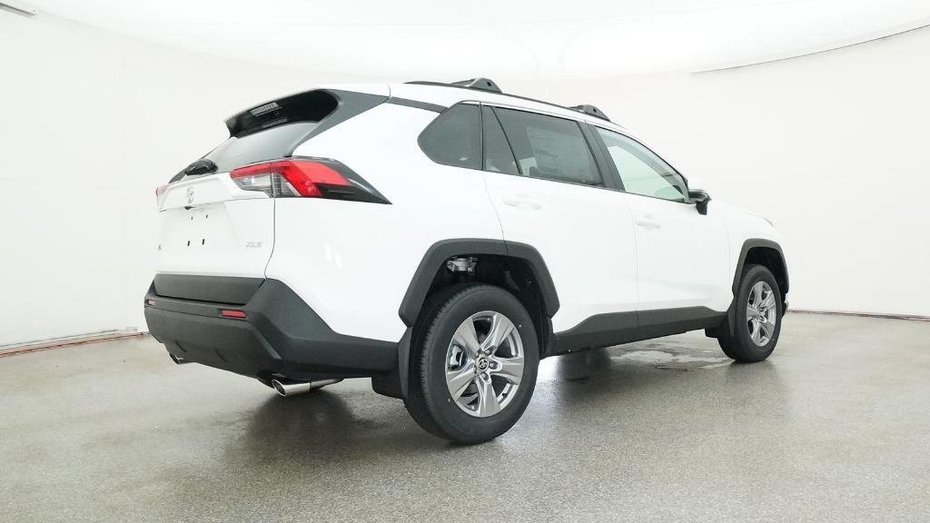 2025 Toyota RAV4 XLE photo 21