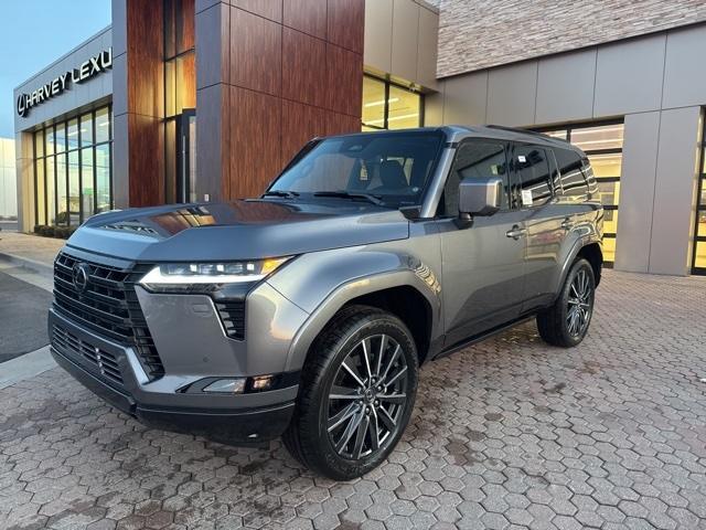 2026 Lexus GX Luxury's photo