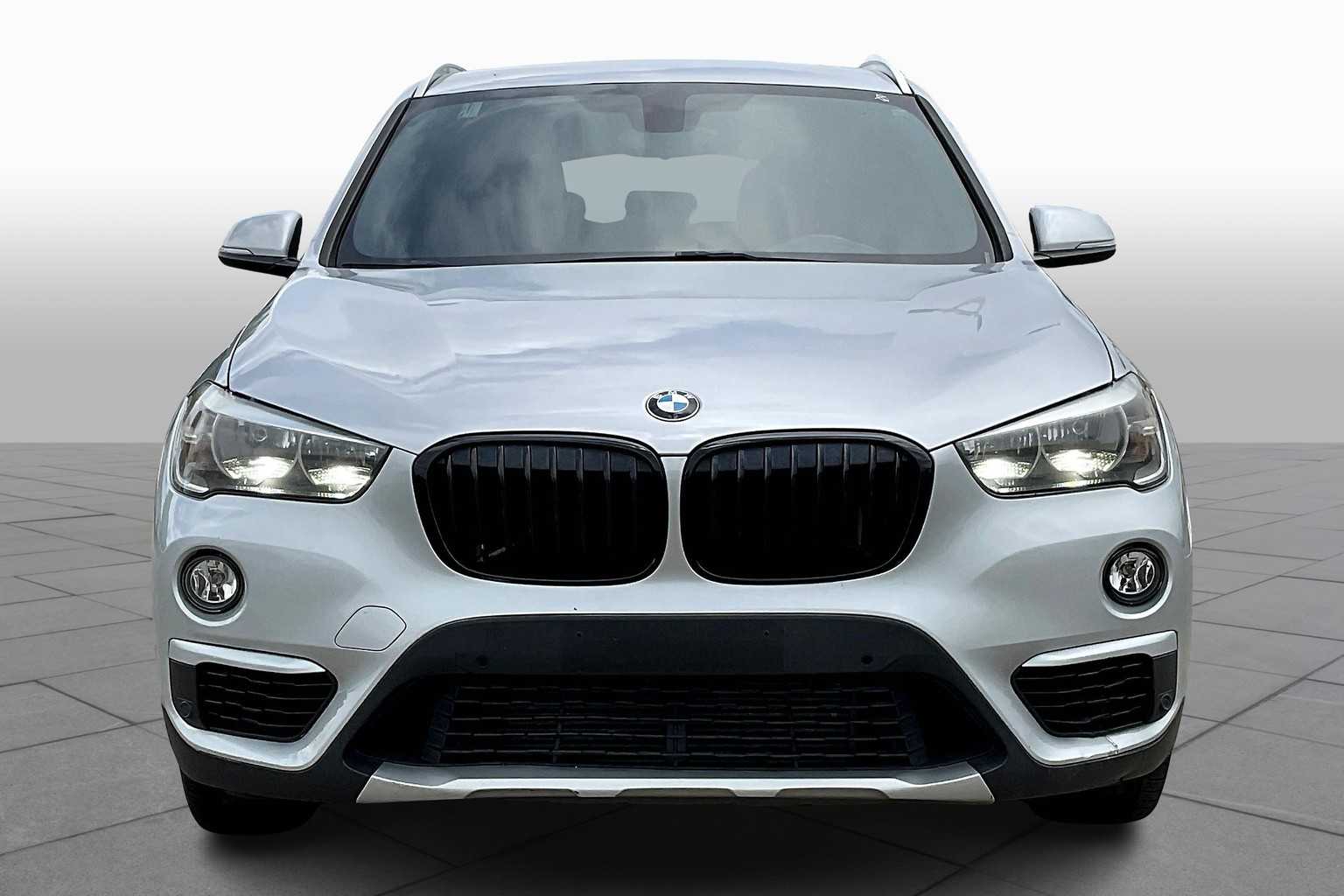 Used 2018 BMW X1 28i with VIN WBXHU7C37J3H43296 for sale in Friendswood, TX