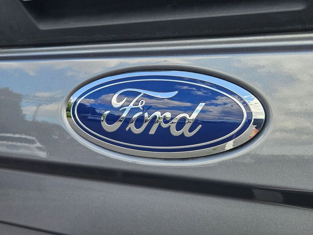 2021 Ford F-250 Lariat photo 28