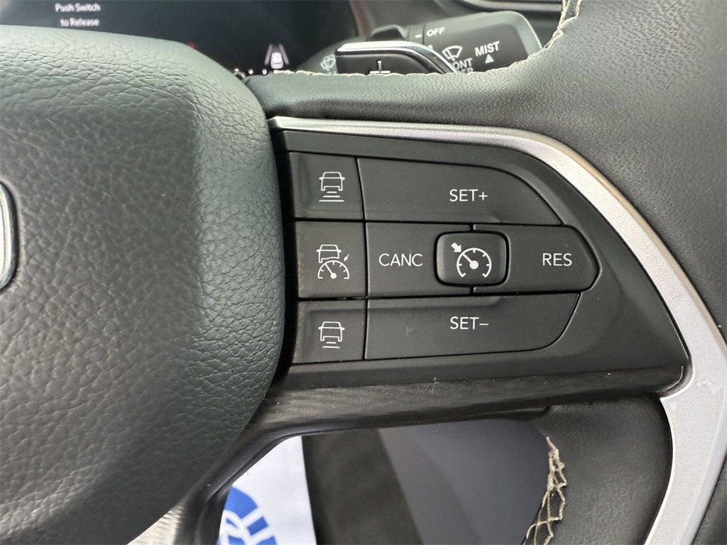 2024 Jeep Grand Cherokee Altitude photo 16