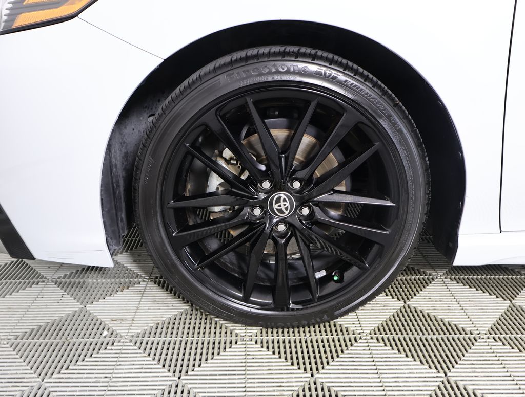 2023 Toyota Camry XSE photo 5
