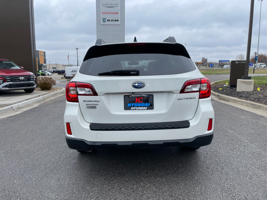 2016 Subaru Outback 2.5i Limited photo 3