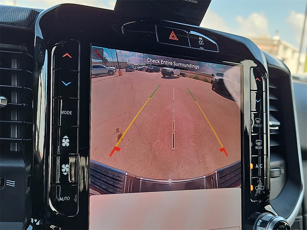2025 Ram 2500 Big Horn photo 16