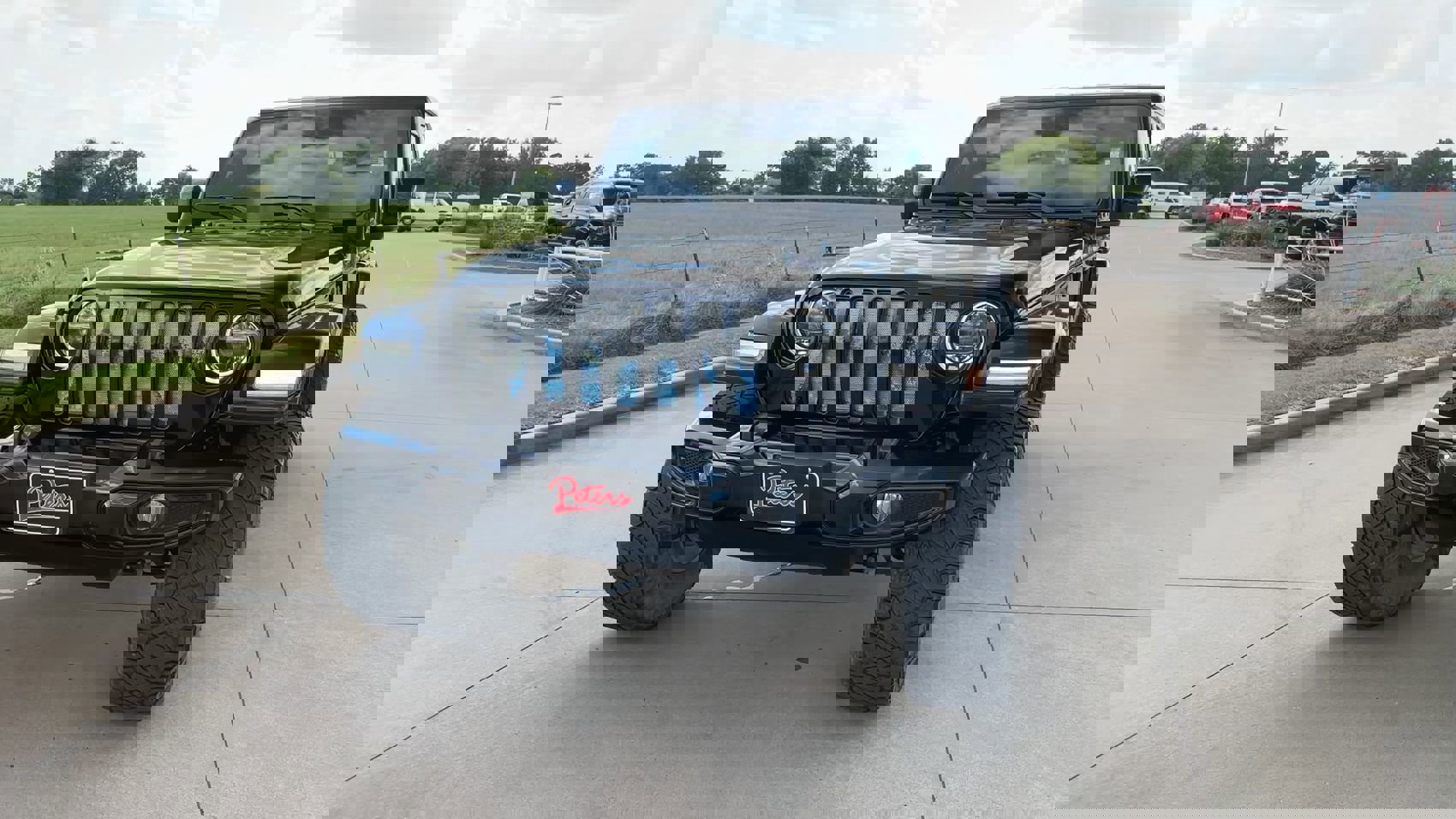 2020 Jeep Wrangler Unlimited Sahara High Altitude photo 4