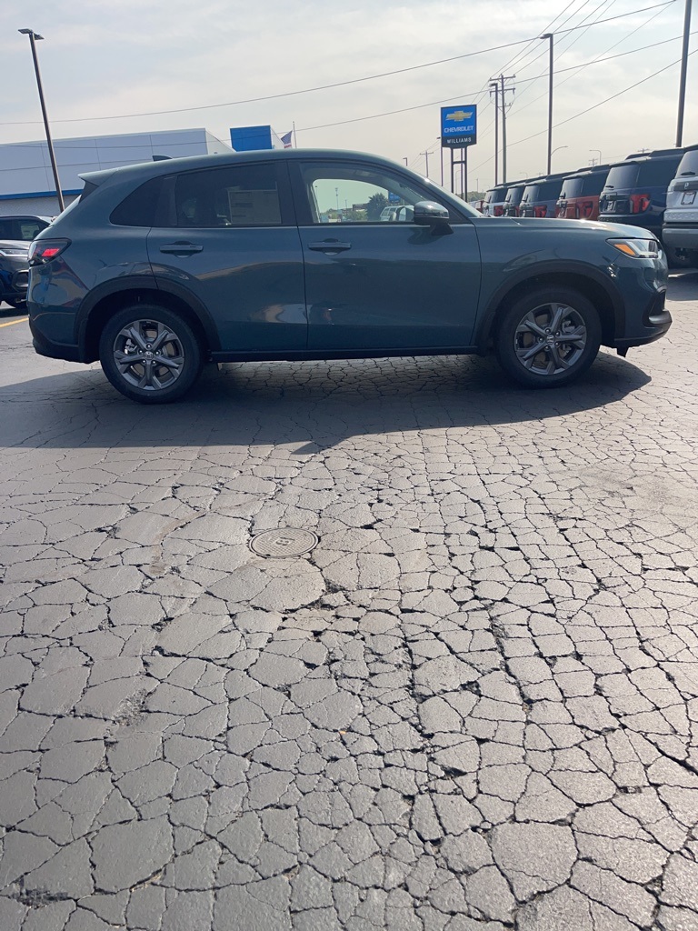 2026 Honda HR-V LX photo 3