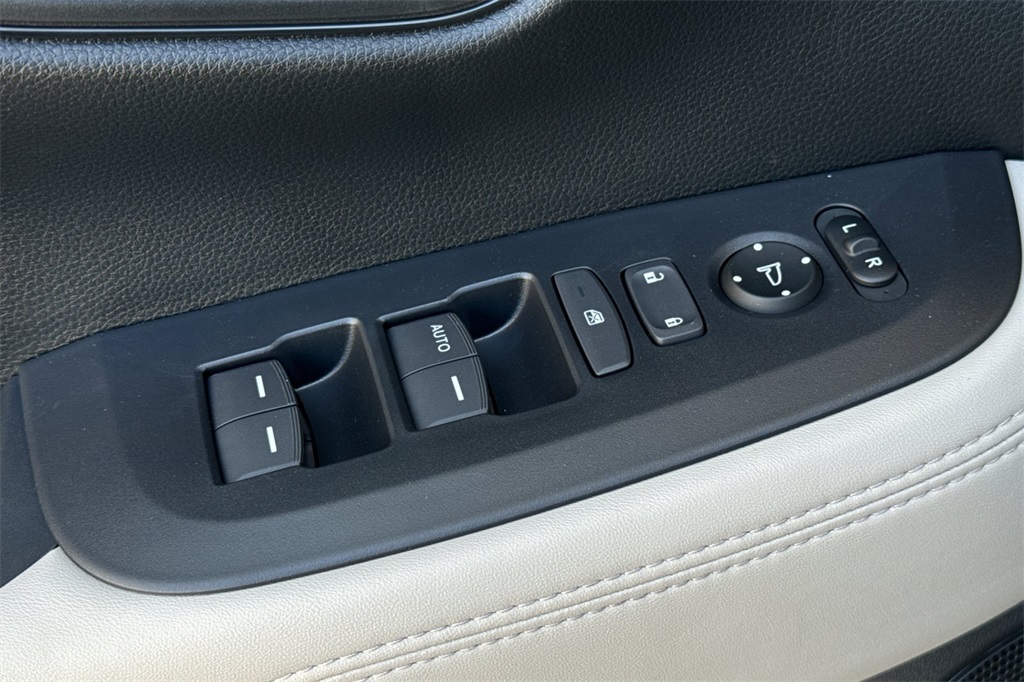 2026 Honda HR-V LX photo 11