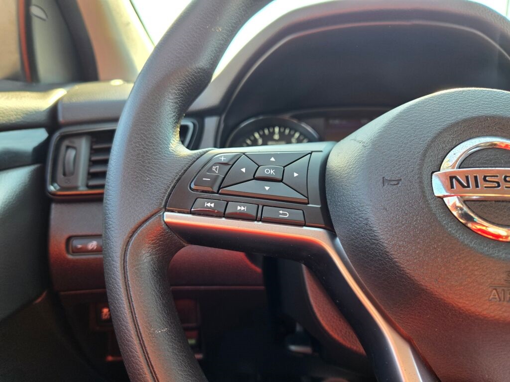 2019 Nissan Rogue Sport SV photo 24