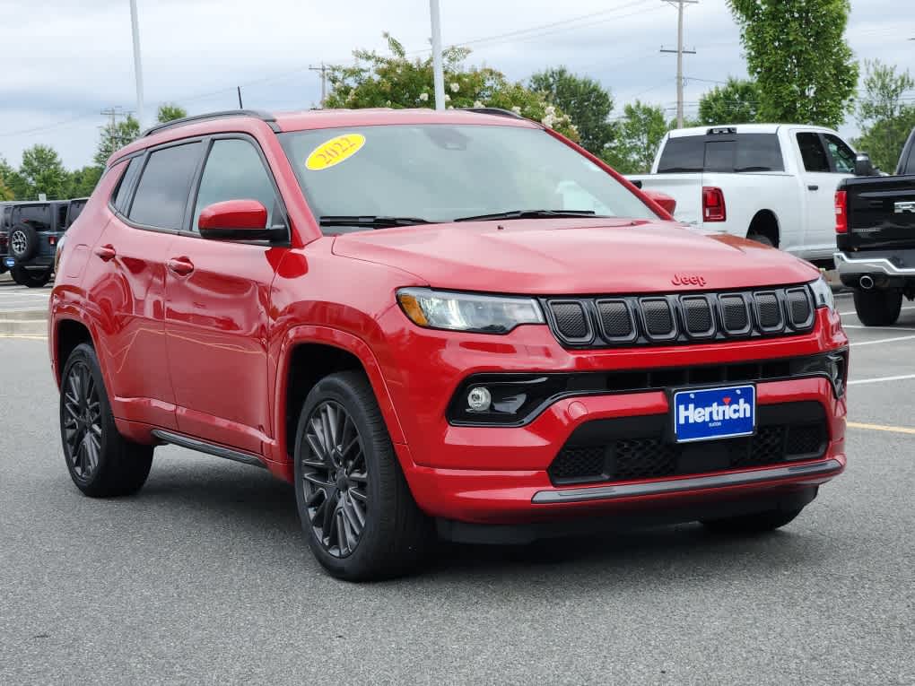 2022 Jeep Compass Limited photo 2