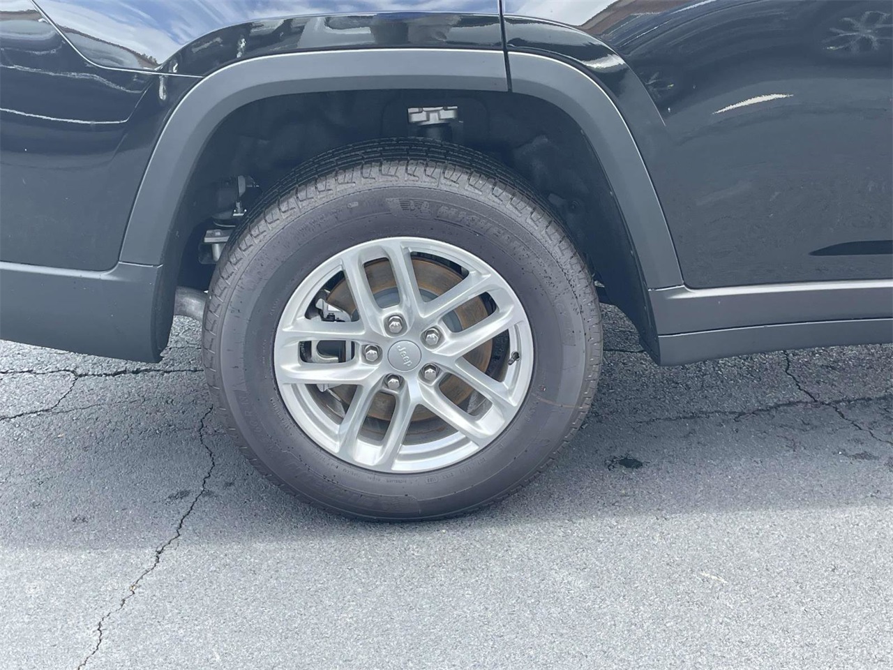 2025 Jeep Grand Cherokee Laredo photo 31