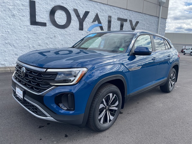 2025 Volkswagen Atlas Cross Sport SE's photo