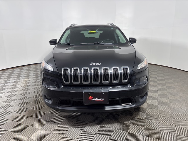 Used 2016 Jeep Cherokee Latitude with VIN 1C4PJMCBXGW225288 for sale in Shakopee, Minnesota