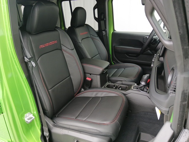 2025 Jeep Wrangler Rubicon X photo 29