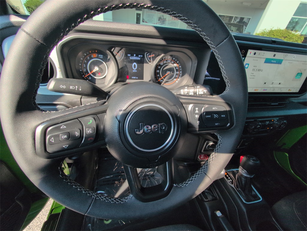 2025 Jeep Wrangler photo 10