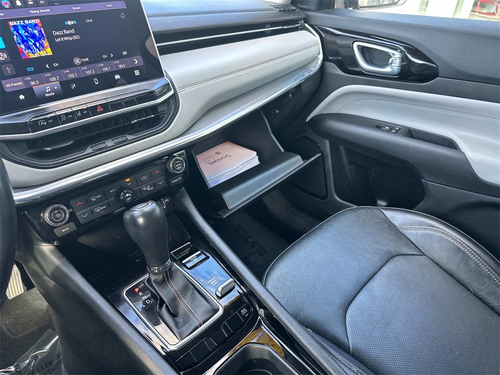 2022 Jeep Compass Limited photo 14