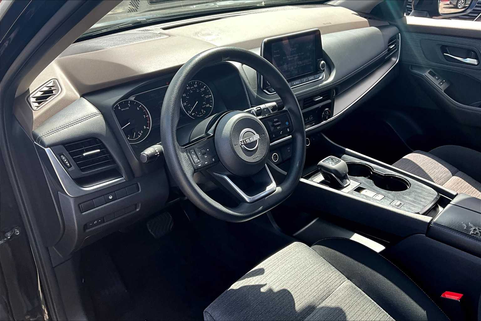 2023 Nissan Rogue SV photo 15