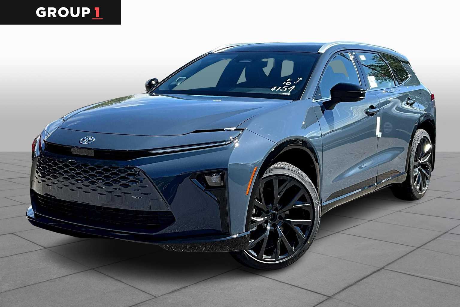 2025 Toyota Crown Signia Limited's photo